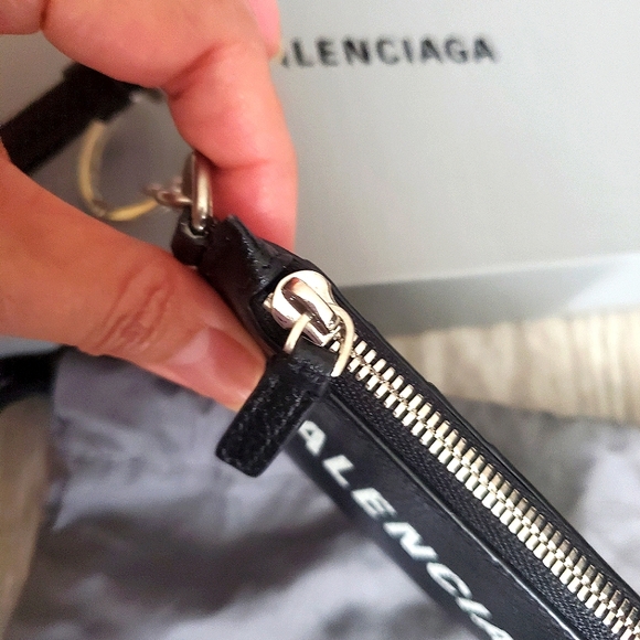 Balenciaga Card Cash Wallet - Picture 2 of 6